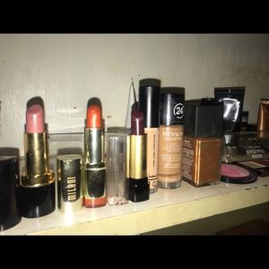 Makeup bundle
